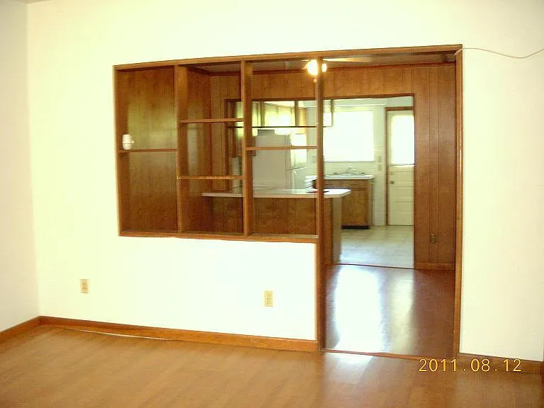793 Walnut St — Photo 4