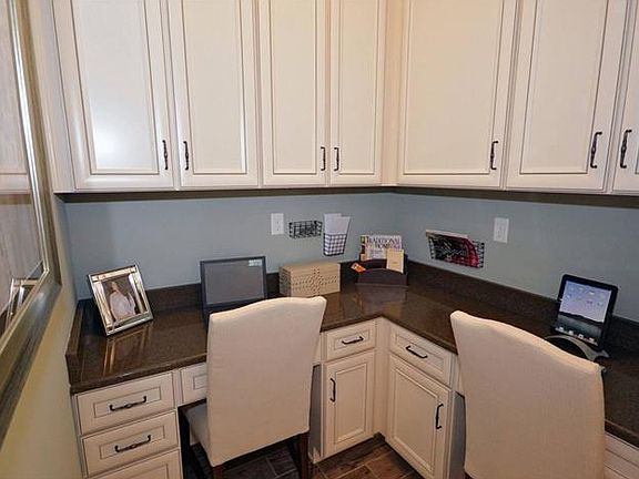 4th image of 5130 Lakecastle Dr