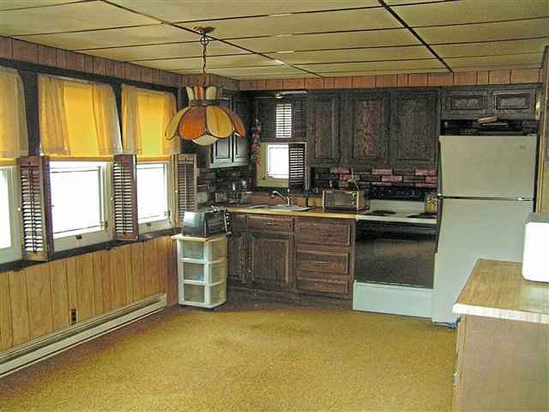 3rd image of 816 UPCOUNTY Road