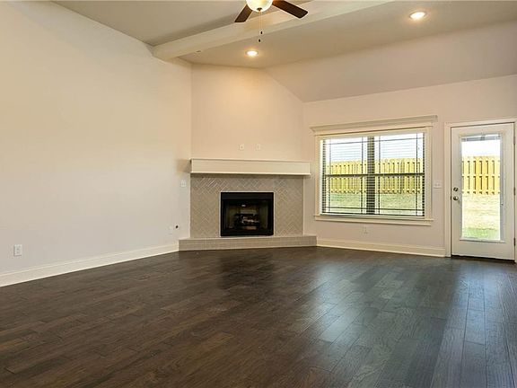 5th image of 4409 Barton St
