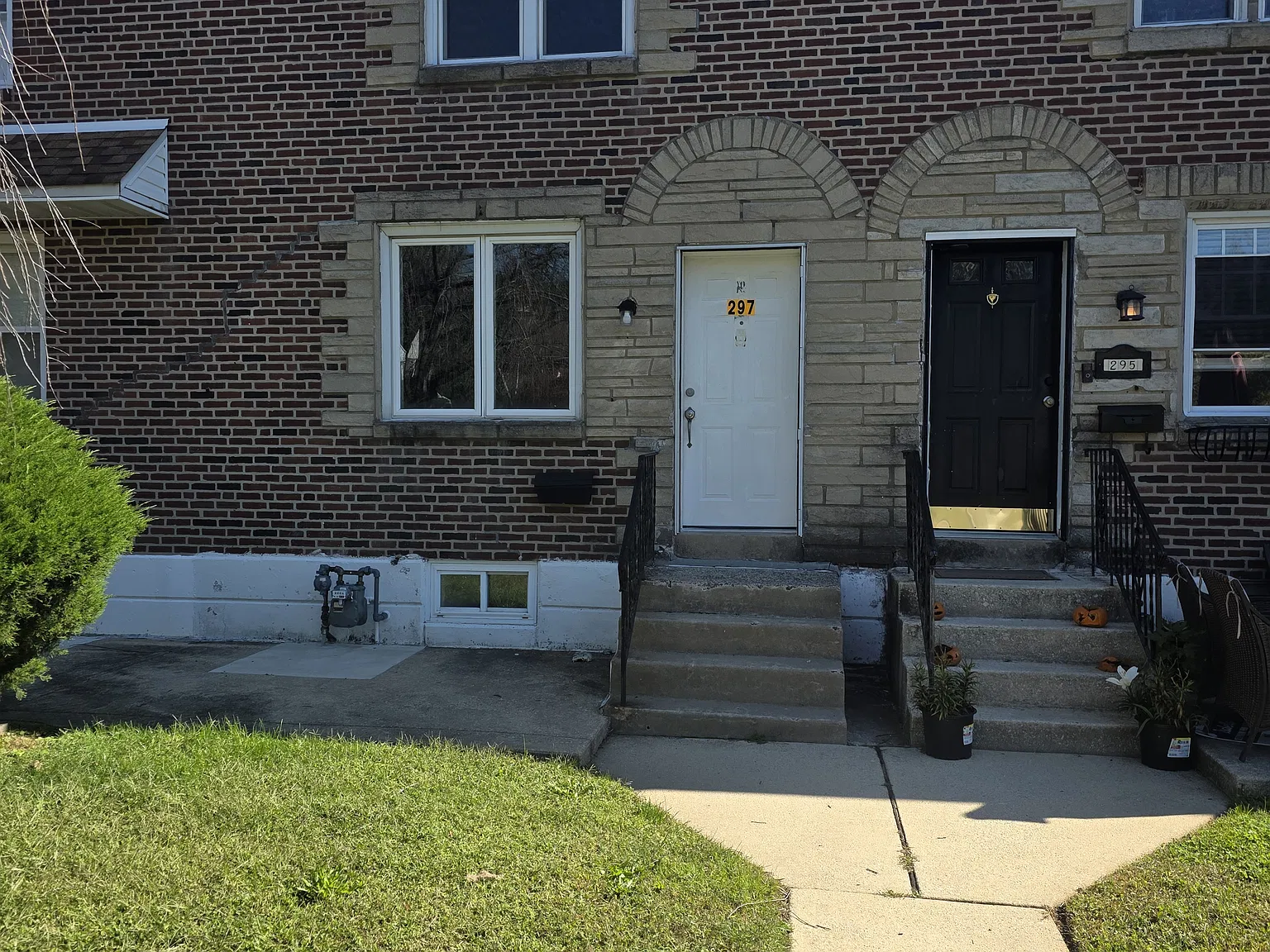 3 bed, 1.5 bath, 1152 sqft, $1,950 — Photo 1