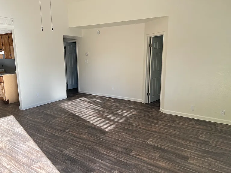 2344 W Devonshire Ave #103D — Photo 4