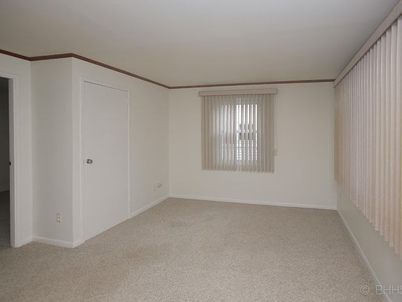 4th image of 2427 Shasta Dr