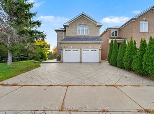 1032 Blueheron Blvd #BASEMENT, Mississauga, ON L5V2J8