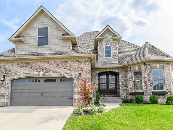 3rd image of 2628 Lucca Place