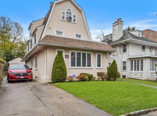 8347 Abingdon Rd, Kew Gardens, NY 11415