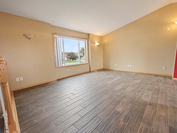 3rd image of 6629 Black Spruce St