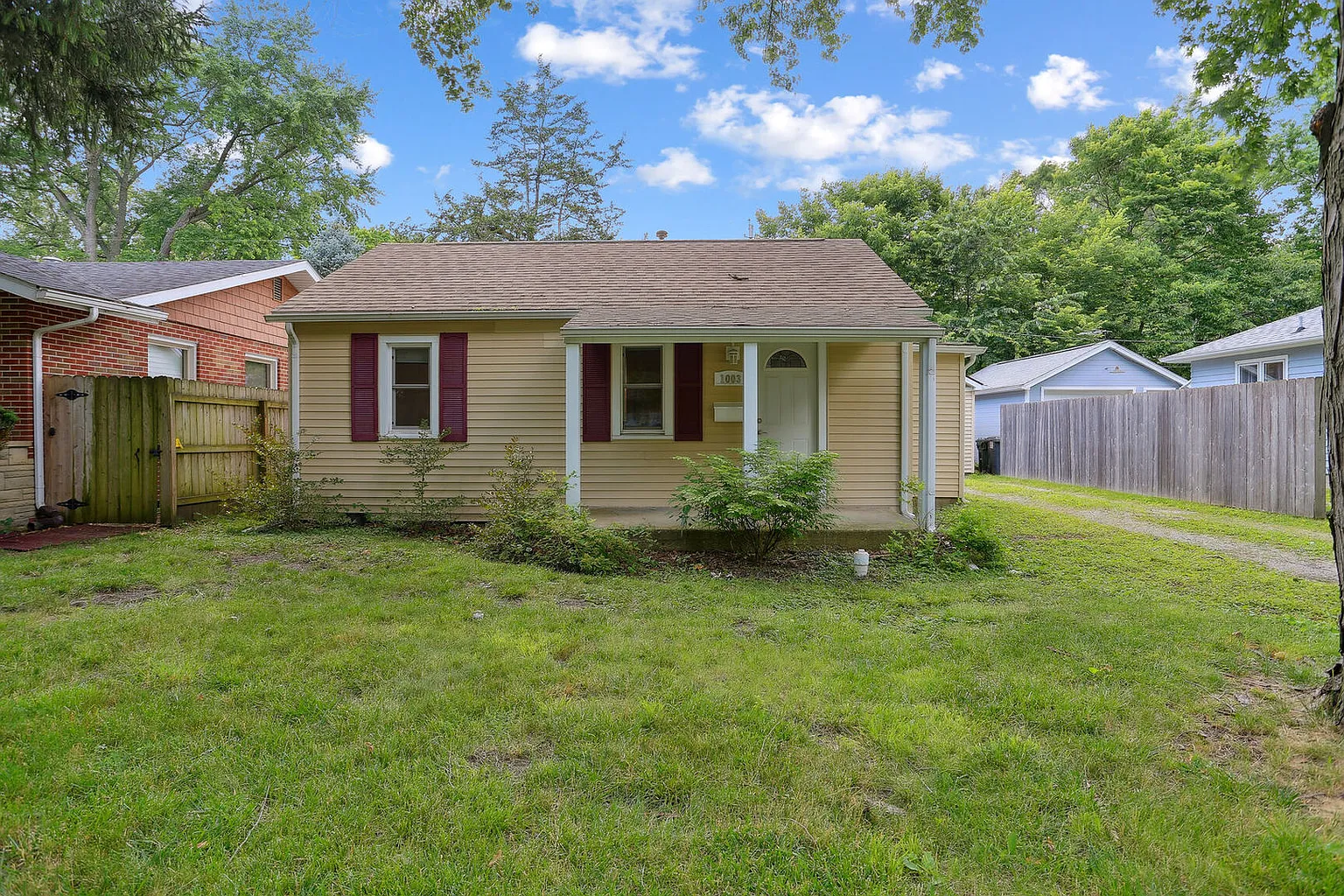 1003 S Cottage Grove Ave photo 1