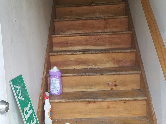3rd image of 606 E 242nd St #2