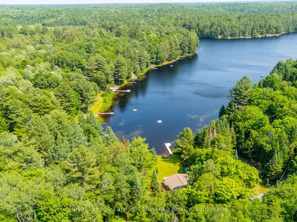 1035 Atkins Lake Rd, Bracebridge, ON P1L 1W9