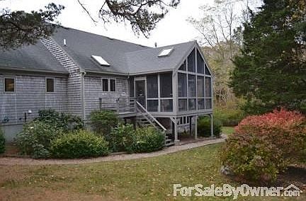 Screened-in porch
						:
						Refurbished screened in porch in pristine condition.