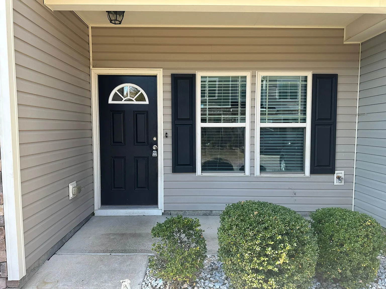 4 bed, 3.5 bath, $1,675 — Photo 2
