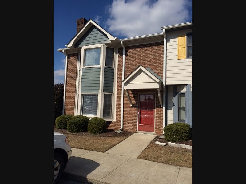 1st image of 319A Saint Andrews Dr