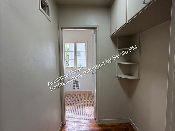 3rd image of 1526 Arch St APT 5