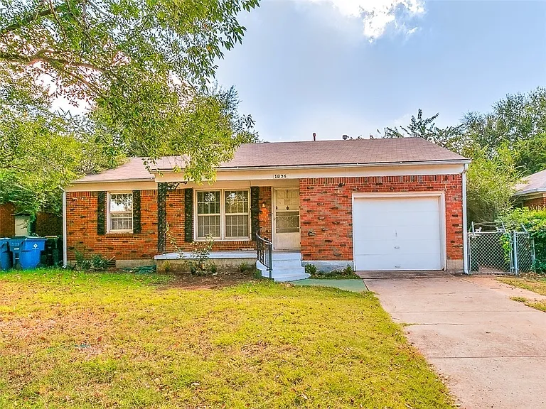 1836 Westchester Dr — Photo 1