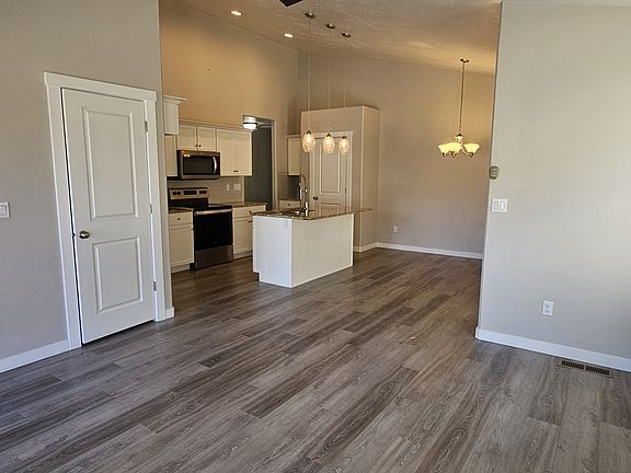 4th image of 147 Timberwood Dr