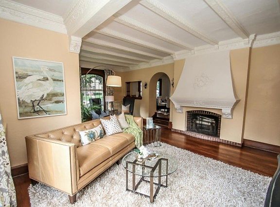 3rd image of 5724 N Lake Dr