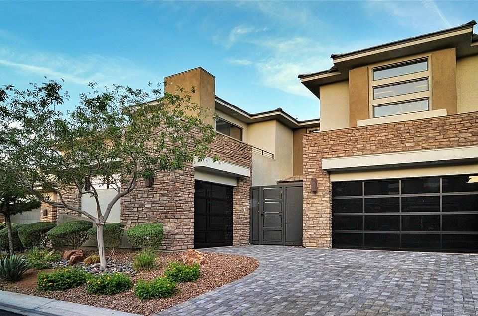 1st image of 14 Moonfire Dr