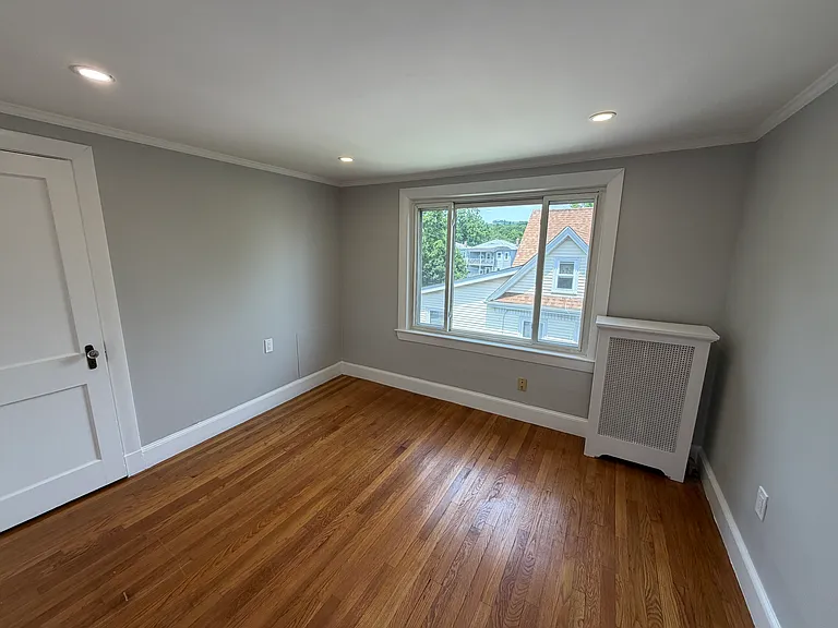 19-21 Maple St #3 — Photo 5