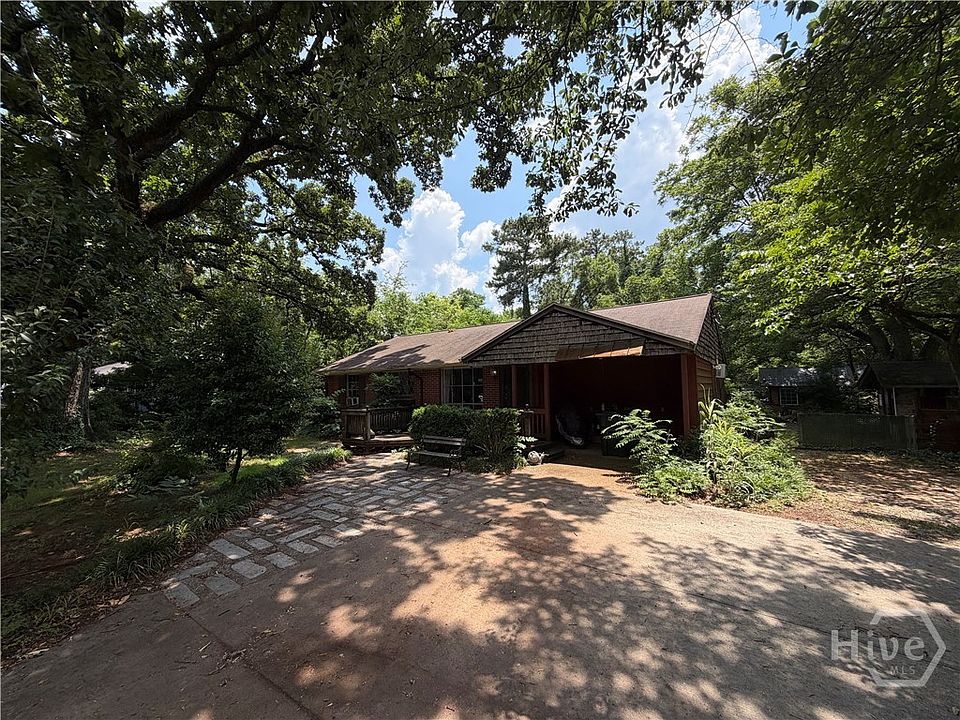 2nd image of 1054 College Station Rd