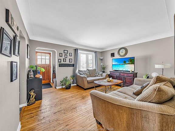 5th image of 12357 Renaud St