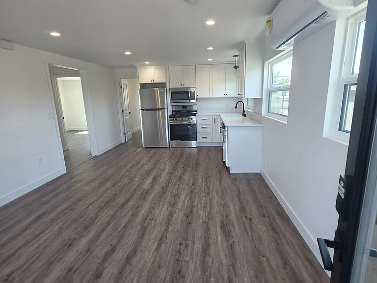 611 Silver Strand Blvd #2 — Photo 6