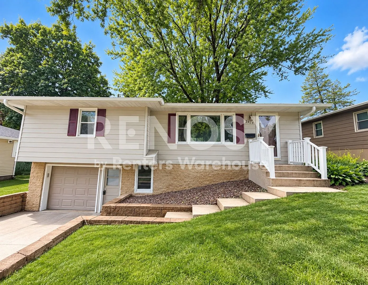 Available Now! | Cozy 3bd Ranch Style Home in NW Rochester | 2424 25th St NW, Rochester, MN 55901 — Photo 1