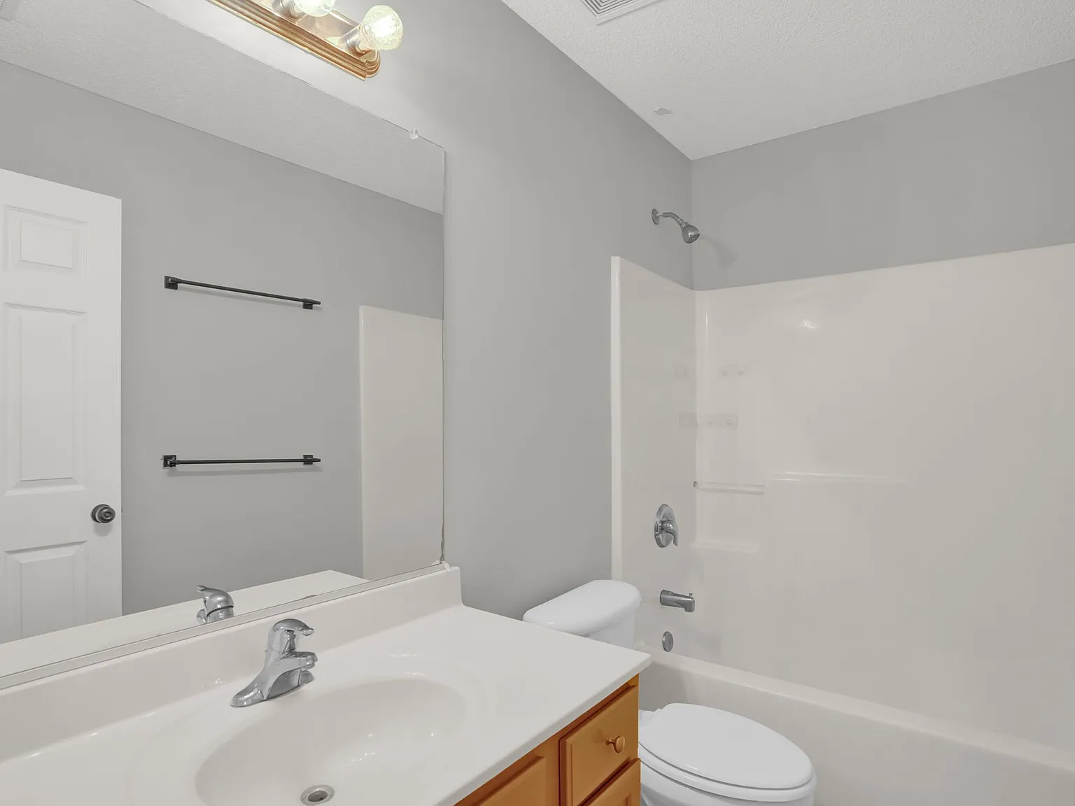 209 Kellerhis Dr — Photo 3