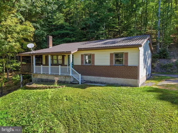 102 Surveyor Rd, Clearfield, PA 16830
