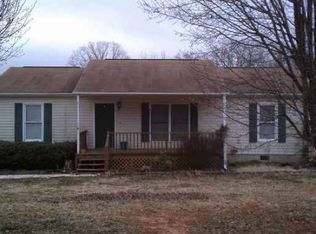 365 Melvin Hill Rd, Columbus, NC 28722