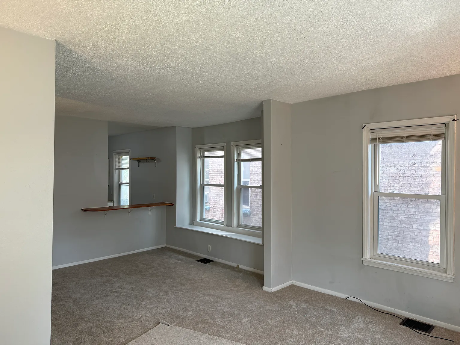 652 Clarissa St — Photo 2