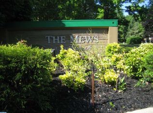 504A Cypress Point Cir, Mount Laurel, NJ 08054