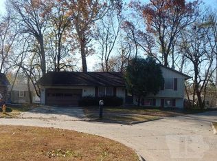 33 28th Pl, Fort Madison, IA 52627