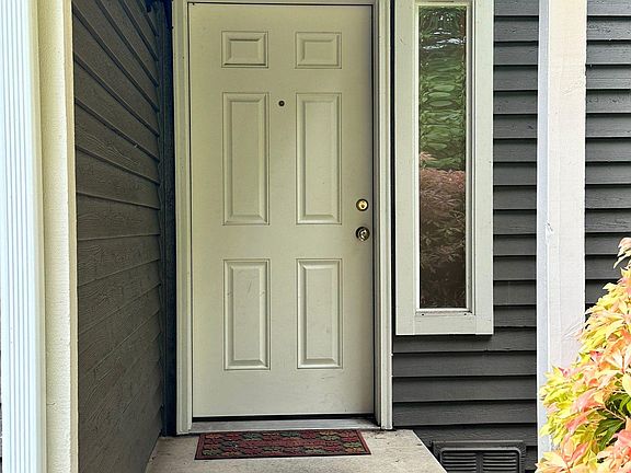 2nd image of 13123 114th Ln NE