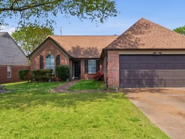 7086 Country Walk Dr, Cordova, TN 38018