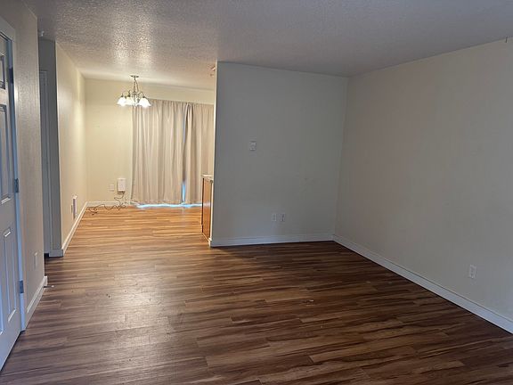 3rd image of 22935 SW Pine St APT 1