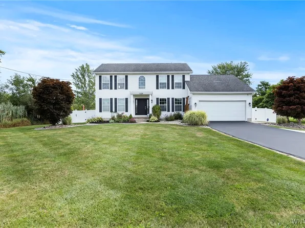 7139 Shawnee Rd, North Tonawanda, NY 14120