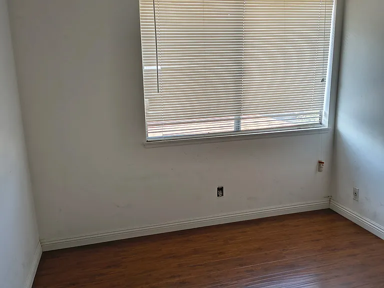 878 1/2 Silver Fir Rd — Photo 5