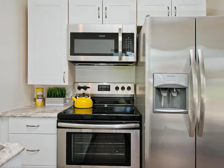 11339 Bertrand Ave — Photo 4
