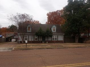 3696 Oak Rd, Memphis, TN 38135