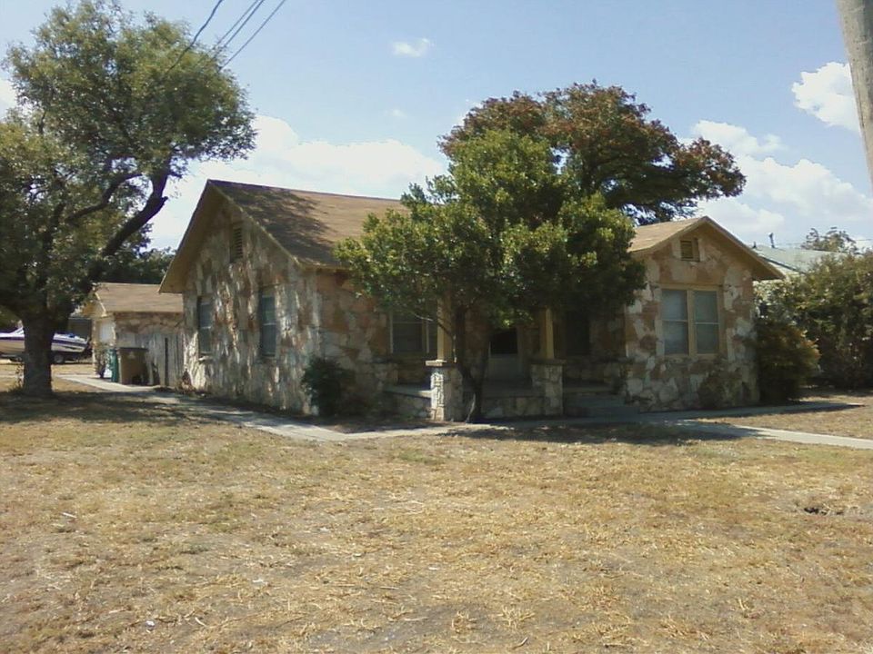 1st image of 401 Westland St