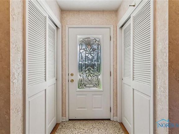 4th image of 88 Pearl St