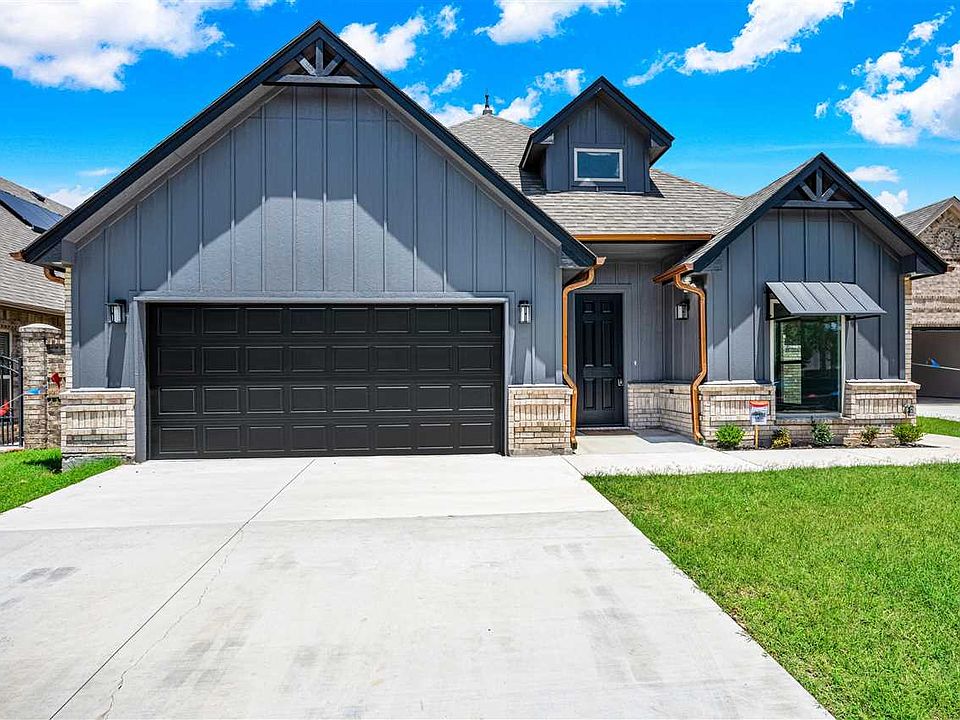 1st image of 6917 NW Silver Creek Cir