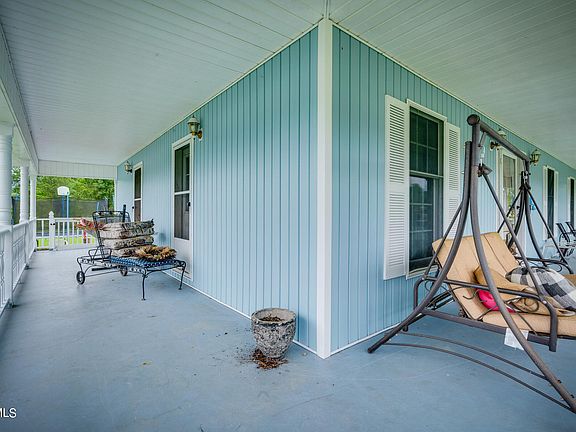 4th image of 160 Fort Blackmore Ln