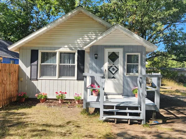 1873 Valley St, Muskegon, MI 49442