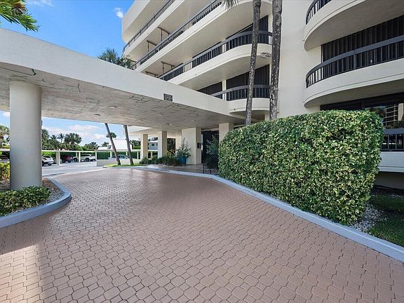 5th image of 50 S Beach Rd Unit 101