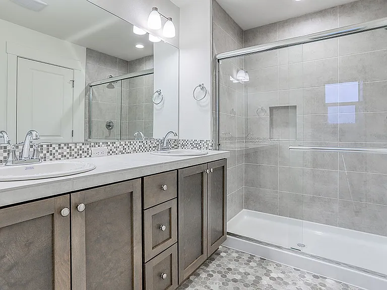 1122 N Auburn Pl — Photo 18