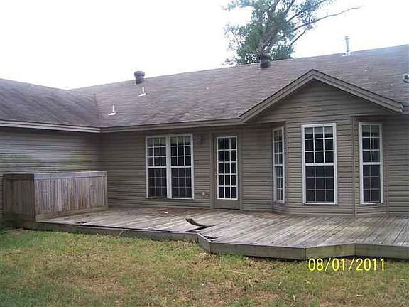 2nd image of 2412 Chastain Dr