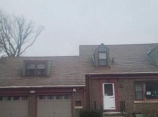 904 Van Rensselaer Ave, Niagara Falls, NY 14305