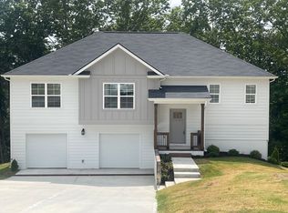 7203 Old Bug Ln, Ooltewah, TN 37363